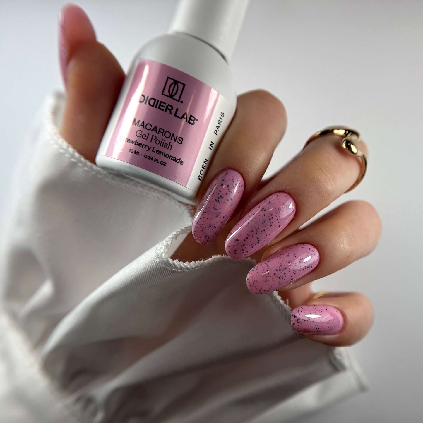 Macarons Gel Polish Didier Lab 'Strawberry Lemonade'